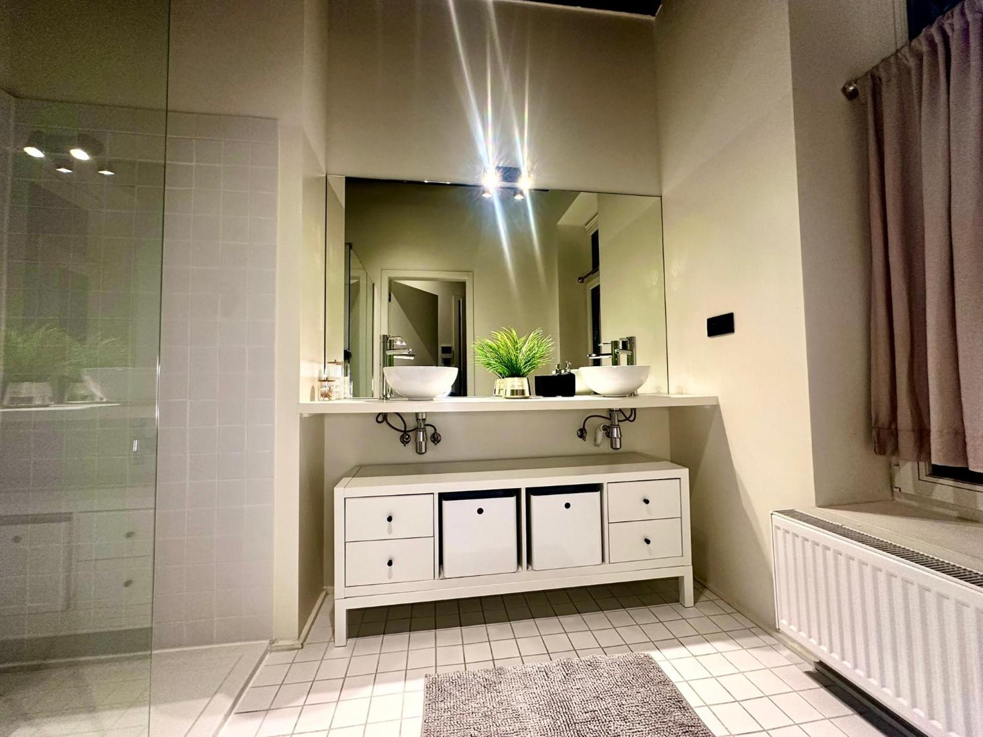 Luxury Suites Princess By Rikas Hotels Antwerpen Bagian luar foto