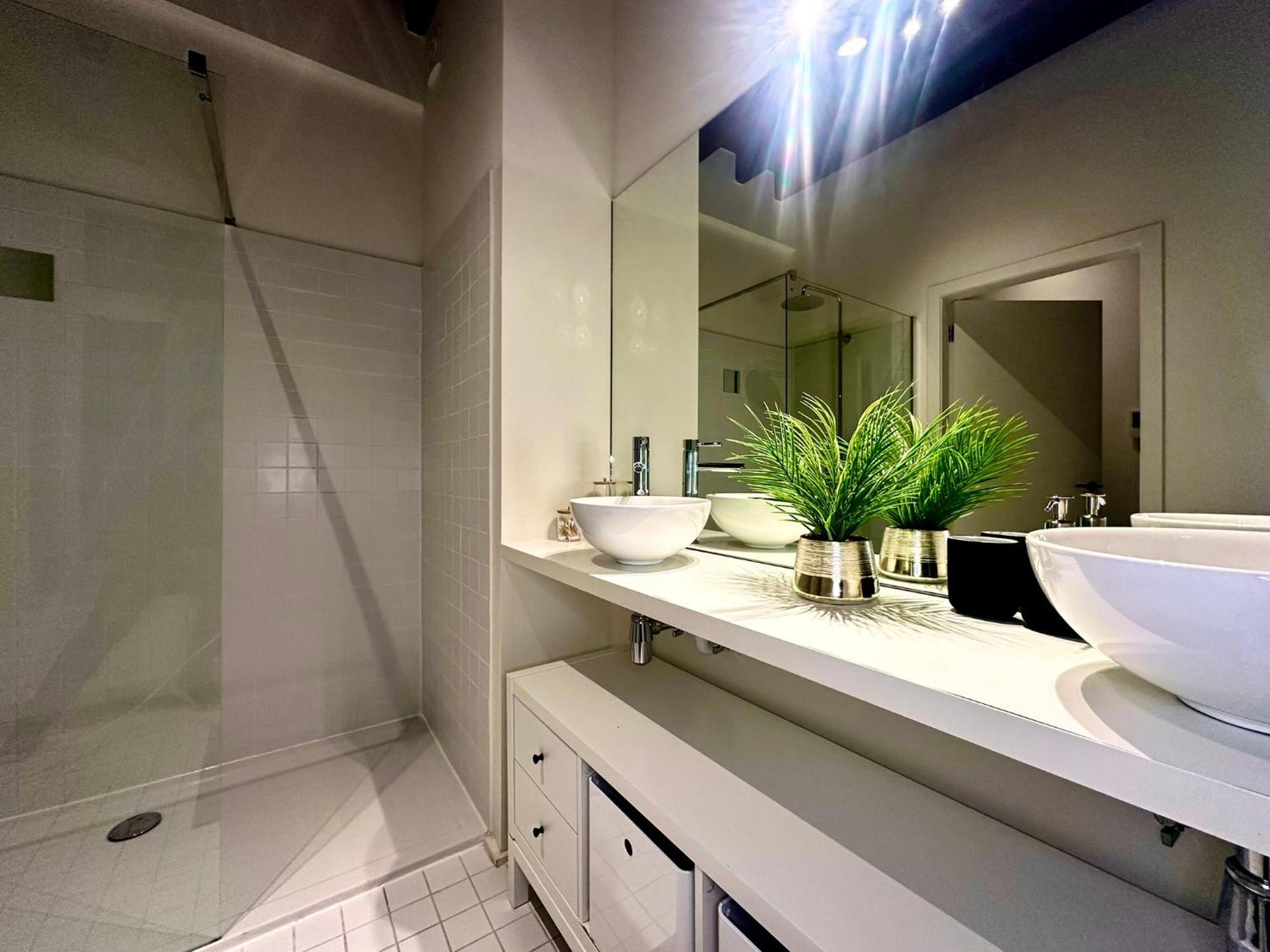 Luxury Suites Princess By Rikas Hotels Antwerpen Bagian luar foto