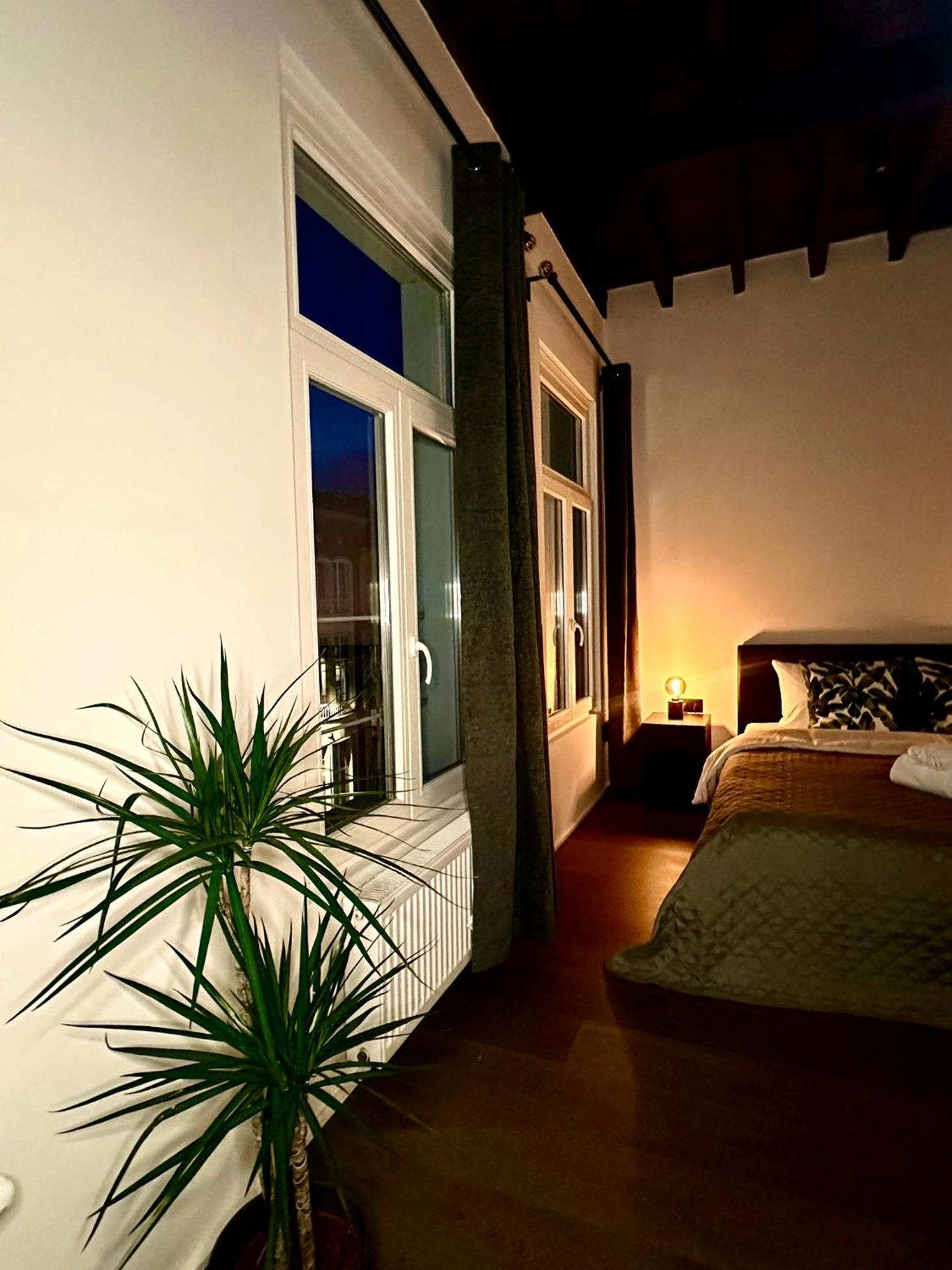 Luxury Suites Princess By Rikas Hotels Antwerpen Bagian luar foto