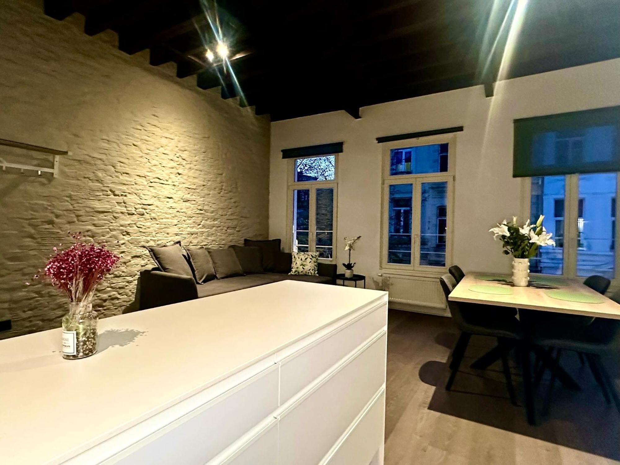 Luxury Suites Princess By Rikas Hotels Antwerpen Bagian luar foto